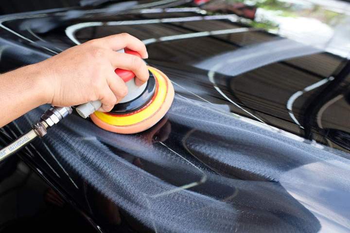 Detailing automobile Gardanne